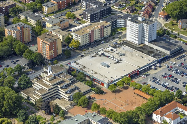 Aerial view, Rathaus-Center and Höveler Markt, car parks, Bürgeramt Terrassenhaus and high-rise housing estate, Bockum-Hövel, Hamm, Ruhr area, North Rhine-Westphalia, Germany