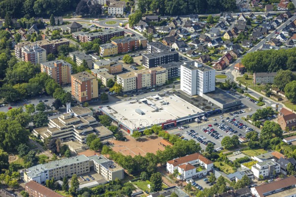 Aerial view, Rathaus-Center and Höveler Markt, car parks, Bürgeramt Terrassenhaus and high-rise housing estate, Bockum-Hövel, Hamm, Ruhr area, North Rhine-Westphalia, Germany