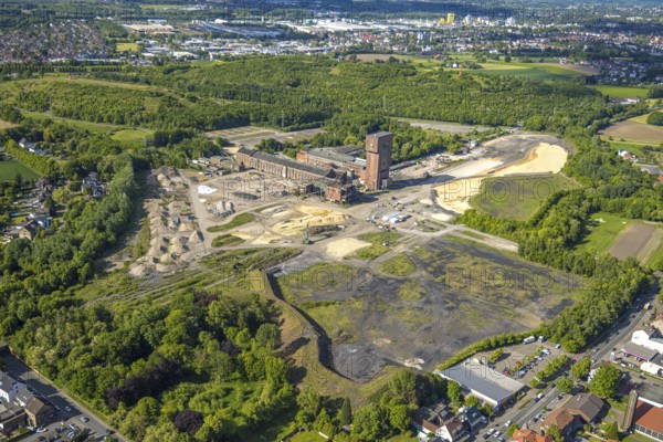 Aerial view, hammerhead tower on the Ost Heinrich Robert mine site, Pelkum district, Hamm, Ruhr area, North Rhine-Westphalia, Germany