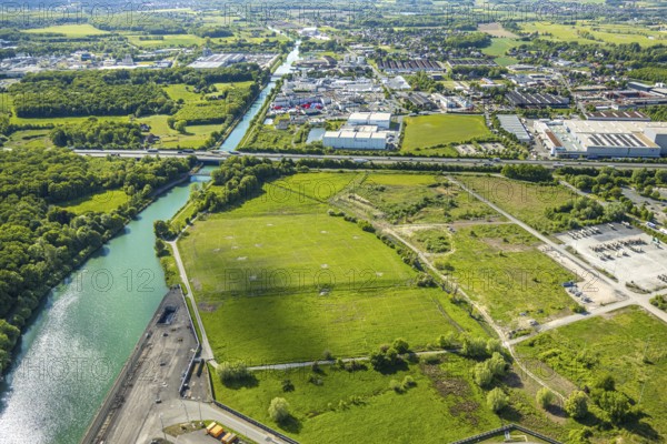 Aerial view, meadow area at the Datteln-Hamm canal with A2 motorway bridge, Uentrop, Hamm, Ruhr area, North Rhine-Westphalia, Germany