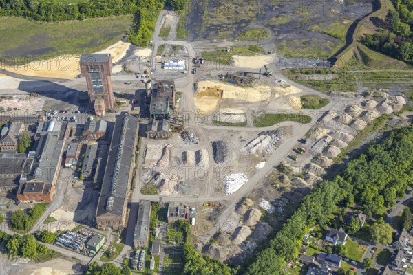 Aerial view, hammerhead tower on the Ost Heinrich Robert mine site, Pelkum district, Hamm, Ruhr area, North Rhine-Westphalia, Germany