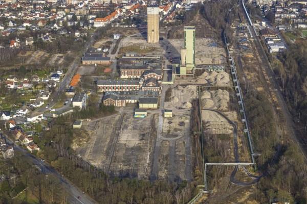 Aerial view, former DSK Lippe Westerholt mine, new neighbourhood for climate-friendly working and living, Egonstraße, on the city limits of Gelsenkirchen, surrounded by autumnal deciduous trees, Hassel, Gelsenkirchen, Ruhr area, North Rhine-Westphalia, Germany