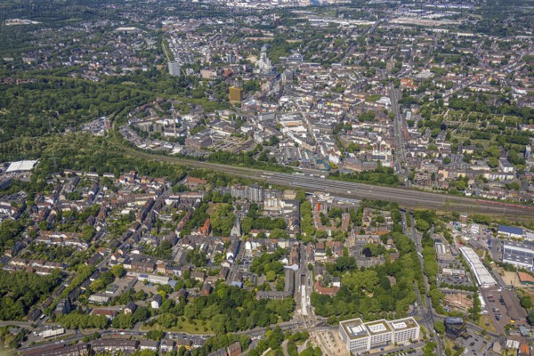 Aerial view, city centre Gelsenkirchen, main station railway tracks, Bahnhofstraße and Ringstraße, pedestrian zone, Bochumer Straße, Neustadt, Gelsenkirchen, Ruhr area, North Rhine-Westphalia, Germany