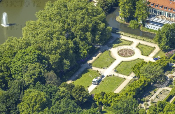 Aerial view, Schloss Berge with castle park, moated castle and hotel, Erle, Gelsenkirchen, Ruhr area, North Rhine-Westphalia, Germany