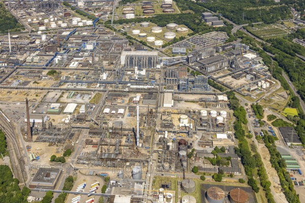 Aerial view, Ruhr Oil Refinery Scholven, Scholven, Gelsenkirchen, Ruhr Area, North Rhine-Westphalia, Germany