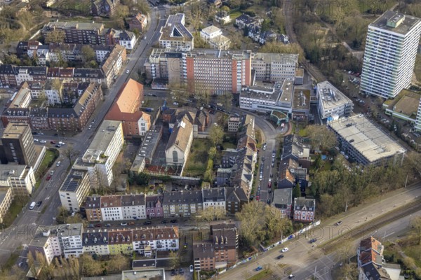 Aerial view, Munckelstraße, former Gelsenkirchen prison and sports field with weathered roofing, Protestant clinics, Old Town, Gelsenkirchen, Ruhr area, North Rhine-Westphalia, Germany