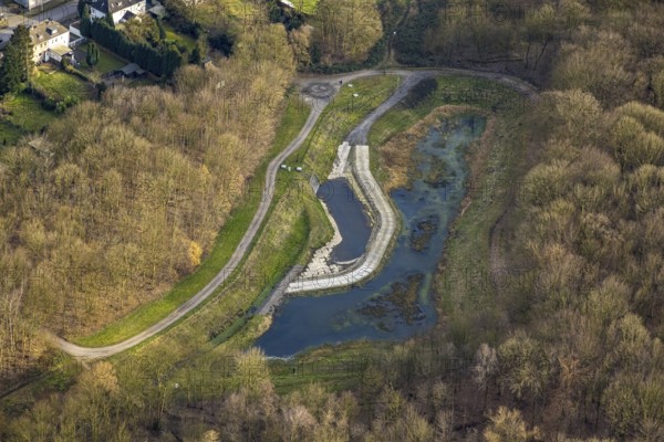 Aerial photograph, renaturalisation of Picksmühlenbach stream at the Bergmannsglückstraße industrial estate, Hassel, Gelsenkirchen, Ruhr area, North Rhine-Westphalia, Germany