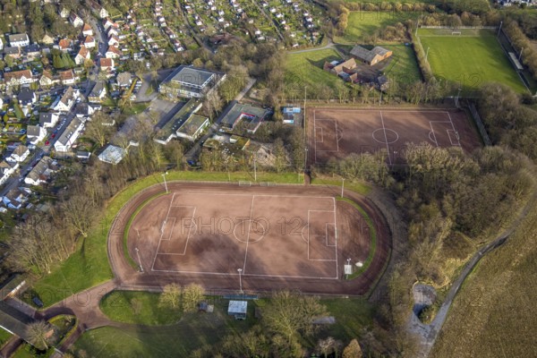 Aerial view, sports facility Baulandstraße football stadium, sports club DJK SG Borussia Scholven 1928 e.V. and JFC Borussia Scholven 1996 e.V., Hauptschule an der Mehringstraße and Kurt Schumacher Haus, municipal day care centre for children, Scholven, Gelsenkirchen, Ruhr area, North Rhine-Westphalia, Germany