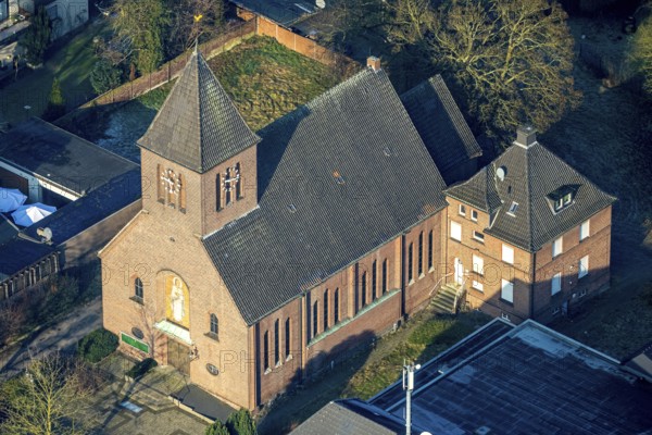 Aerial view, Roman Catholic Herz-Jesu-Kirche on Hammer Straße, Bockum-Hövel, Hamm, Ruhr area, North Rhine-Westphalia, Germany