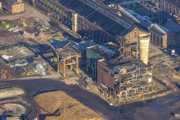 Aerial view, CreativRevier Hamm, hammerhead tower at the former Ost Heinrich Robert colliery, demolition work, Herringen district, Hamm, Ruhr area, North Rhine-Westphalia, Germany