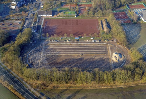 Aerial view, Selbachpark, sports field football stadium 1. FC Pelkum e.V. and tennis courts, construction site athletics stadium, Hotel Selbachpark GmbH and outdoor swimming pool Selbachpark, district Pelkum, Hamm, Ruhr area, North Rhine-Westphalia, Germany