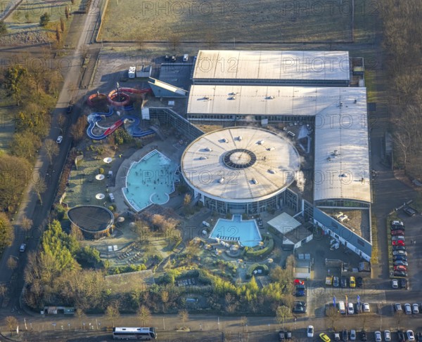 Aerial view, Maximare adventure pool with indoor and outdoor pools, slides, aqua fitness facilities, saunas and treatments, East, Hamm, Ruhr area, North Rhine-Westphalia, Germany