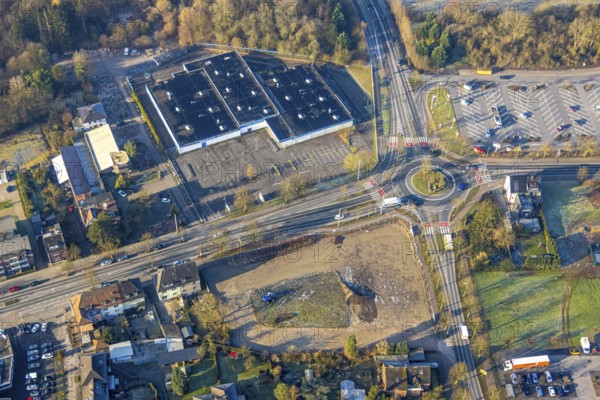 Aerial view, Münsterstraße Bundesstraße B63 at the Sachsenring roundabout, former Praktiker DIY store and open space opposite, Heessen district, Hamm, Ruhr area, North Rhine-Westphalia, Germany
