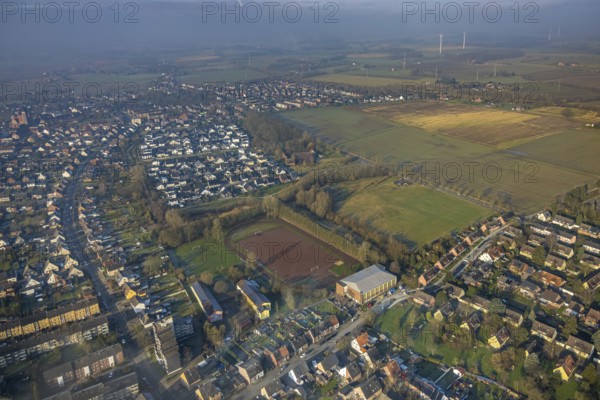 Aerial view, building area south of Horster Straße, Stefanhalle and old football pitch with meadow/field, between Am Eversbach and Stefanstraße, residential area Wohnpark Schulze-Everding, Bockum-Hövel, Hamm, Ruhr area, North Rhine-Westphalia, Germany