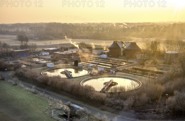 Aerial view, winter sewage treatment plant Hamm Mattenbecke, Münsterstraße, district Heessen, centre, Hamm, Ruhr area, North Rhine-Westphalia, Germany