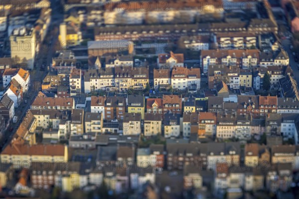 ATTENTION Photos with partial blurring caused by tilt technique on the lens side, aerial view, residential area Roonstraße to Taubenstraße, between Feidikstraße and Schillerstraße, centre, Hamm, Ruhr area, North Rhine-Westphalia, Germany