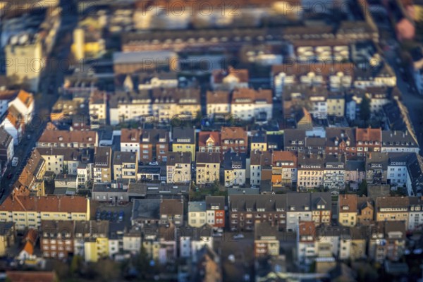 ATTENTION Photos with partial blurring caused by tilt technique on the lens side, aerial view, residential area Roonstraße to Taubenstraße, between Feidikstraße and Schillerstraße, centre, Hamm, Ruhr area, North Rhine-Westphalia, Germany