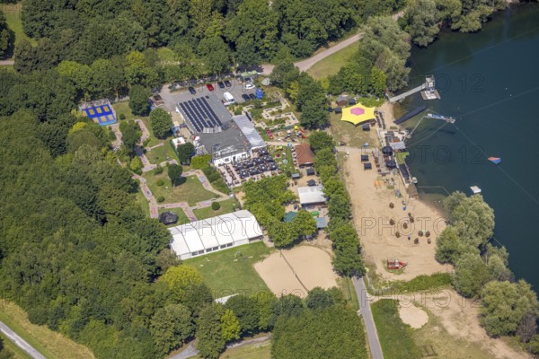 Aerial view, water skiing facility and leisure centre at Toeppersee, gastronomy with sunshades, sandy beach and beach chairs, Rumeln-Kaldenhausen, Duisburg, Ruhr area, North Rhine-Westphalia, Germany, DE, Europe, aerial view, aerial photography, aerial photography, overview, bird's-eye view, overview