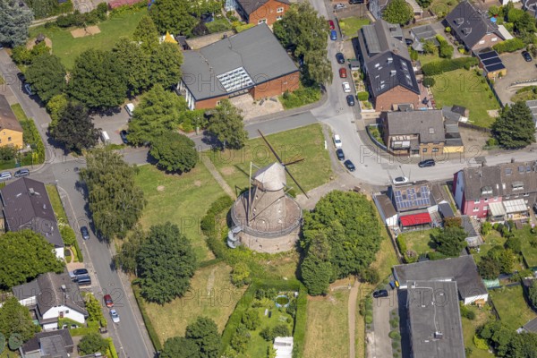 Aerial view, Bergheimer Mühle, Dutch windmill and sight, Bergheim, Duisburg, Ruhr area, North Rhine-Westphalia, Germany, DE, monument, Europe, aerial view, aerial photography, aerial photography, overview, bird's eye view, windmill, birds-eyes view, overview