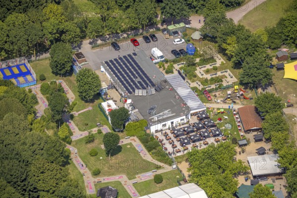 Aerial view, water skiing facility and leisure centre at Toeppersee, gastronomy with sunshades, Rumeln-Kaldenhausen, Duisburg, Ruhr area, North Rhine-Westphalia, Germany, DE, Europe, aerial view, aerial photography, aerial photography, overview, bird's-eye view, overview