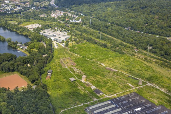 Aerial view, construction site of the former Wedau marshalling yard for the new Duisburg residential quarter on the Sechs-Seen-Platte, meadow area, Neudorf, Duisburg, Ruhr area, North Rhine-Westphalia, Germany