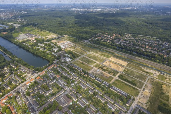 Aerial view, construction site of the former Wedau marshalling yard for the new Duisburg residential quarter on the Sechs-Seen-Platte, residential area in the Bissingheim district, Wedau, Duisburg, Ruhr region, North Rhine-Westphalia, Germany
