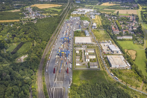 Aerial view, logport III (Drei) Hohenbudberg, Anssems trailer company building, Dahlingstraße terminal, Friemersheim, Duisburg, Ruhr area, North Rhine-Westphalia, Germany