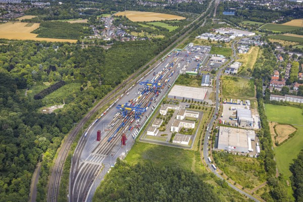 Aerial view, logport III (Drei) Hohenbudberg, Anssems trailer company building, Dahlingstraße terminal, Friemersheim, Duisburg, Ruhr area, North Rhine-Westphalia, Germany