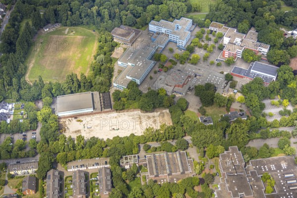 Aerial view, Duisburg South School Centre, Am Ziegelkamp wasteland, SV OG Duisburg Wanheim sports ground, Huckingen, Duisburg, Ruhr area, North Rhine-Westphalia, Germany