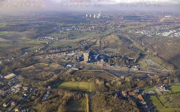 Aerial view, CreativRevier Hamm, hammerhead tower at the former Ost Heinrich Robert colliery, behind the RWE Generation SE Gersteinwerk power station, Herringen district, Hamm, Ruhr area, North Rhine-Westphalia, Germany