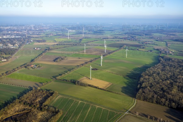 Aerial view, wind turbines Ennigerberg wind turbine, meadows and fields, Heessen district, Hamm, Ruhr area, North Rhine-Westphalia, Germany