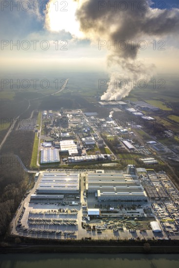 Aerial photo, Trianel Gaskraftwerk Hamm GmbH with smoke clouds, Celanese plant Uentrop, GOLDBECK Betonelemente Hamm GmbH, Uentrop, Hamm, Ruhr area, North Rhine-Westphalia, Germany