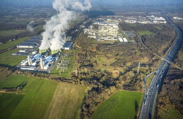 Aerial view, Trianel Gaskraftwerk Hamm GmbH with smoke clouds, Celanese plant Uentrop, motorway A2, Uentrop, Hamm, Ruhr area, North Rhine-Westphalia, Germany
