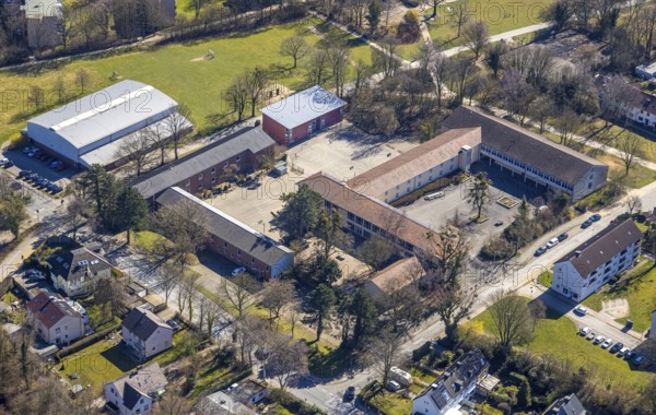 Aerial view, Rahel-Varnhagen-Kolleg and Emst primary school, large Emst gymnasium, Emst, Hagen, Ruhr area, North Rhine-Westphalia, Germany