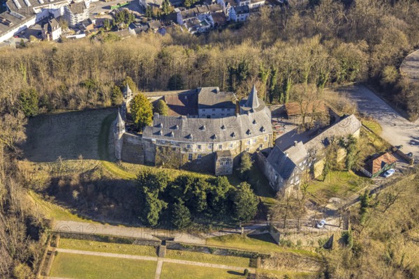 Aerial view, Hohenlimburg Castle and Castle Park, Hohenlimburg, Hagen, Ruhr area, North Rhine-Westphalia, Germany