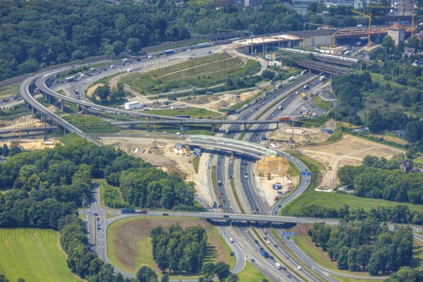 Aerial view, Kaiserberg motorway junction with major construction site, bridge construction, Duissern, Duisburg, Ruhr area, North Rhine-Westphalia, Germany