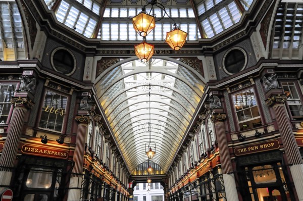 Interior view, Leadenhall Market, London, England, United Kingdom, Elegant arcade with high ceiling and impressive architecture, London, England, United Kingdom