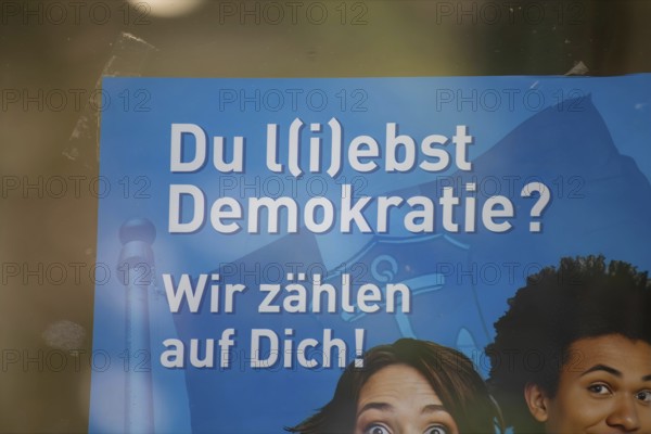 The city of Ludwigshafen am Rhein is looking for volunteers with the slogan DU L (I) EBST DEMOKRATIE? Election workers for the 2025 mayoral election***AfD candidate Joachim Paul was denied candidacy by the city's election committee