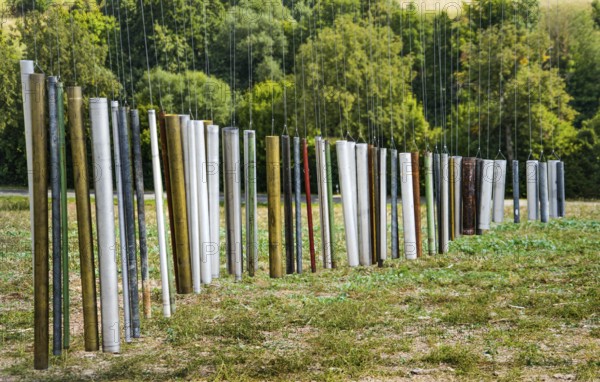 Sound installation Uppercycling by Heinz Schmid, 12th international wind art festival 2025, landscape exhibition bewegter wind, Zierenberg, Northern Hesse, Germany