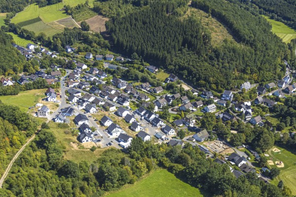 Aerial view, Stachelau district, Stachlau development area, Köhlerweg, Am Stachlauer Berg, Sauerland, Rhhode, Olpe, North Rhine-Westphalia, Germany