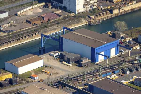 Aerial view, Neuenkamp parallel harbour and outer harbour, HTB Heavylift Terminal Duisburg heavy-duty crane, Hochfeld, Duisburg, Ruhr area, North Rhine-Westphalia, Germany