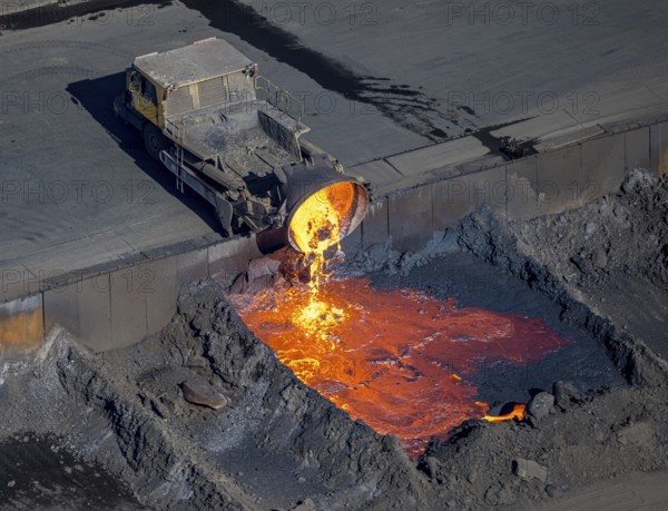 Aerial view, ArcelorMittal Hochfeld GmbH steel wire plant, dumping of red-hot material, Laar, Duisburg, Ruhr area, North Rhine-Westphalia, Germany