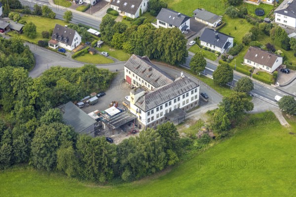 Aerial photo, painting work on the building complex Freienohler Straße 108, Oberer Ebbel, Olpe, Meschede, Sauerland, North Rhine-Westphalia, Germany, construction work, construction measure, construction site, DE, Europe, aerial photo, aerial photography, aerial photography, Ruhr area, overview, bird's-eye view, bird's-eye view, overview