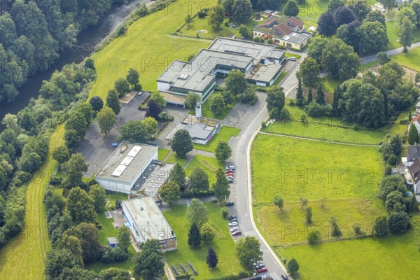Aerial view, Konrad-Adenauer-Schule Hauptschule und Sporthalle Freienohl, Freienohl, Meschede, Sauerland, North Rhine-Westphalia, Germany, education, educational institution, DE, Europe, secondary school, teaching institute, aerial view, aerial photography, aerial photography, Ruhr area, school, overview, bird's-eye view, overview