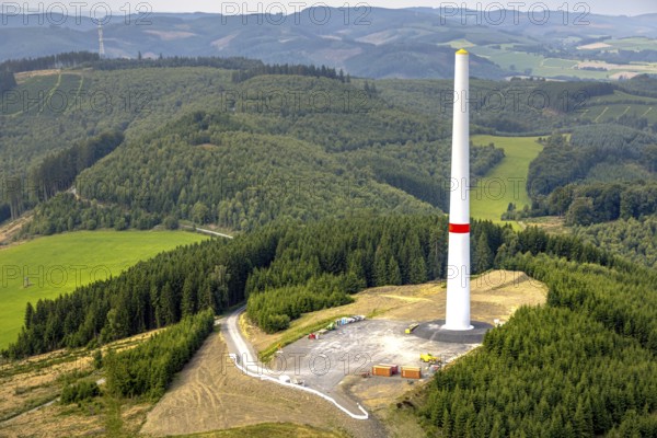 Aerial view, construction site with construction of a wind turbine on the Homberg, Calle, Meschede, Sauerland, North Rhine-Westphalia, Germany, alternative energy, construction work, construction area, construction site, building site, construction project, construction site, DE, Europe, aerial view, aerial photography, aerial photography, new construction, Ruhr area, overview, bird's eye view, wind turbine, wind energy, wind power, wind power plant, wind turbine, birds-eyes view, overview