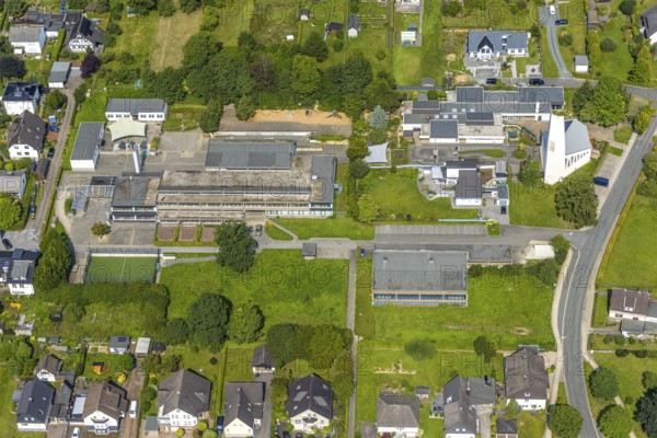 Aerial view, Marienschule primary school, evang. Family centre Johanneskindergarten with church, Meschede town, Meschede, Sauerland, North Rhine-Westphalia, Germany, place of worship, education, educational institution, DE, Europe, religious community, place of worship, primary school, holy place, kindergarten, day nursery, day nursery, church, church community, day nursery, denomination, educational institute, aerial view, aerial photography, aerial photography, religion, religious site, Ruhr area, school, overview, bird's eye view, birds-eyes view, overview