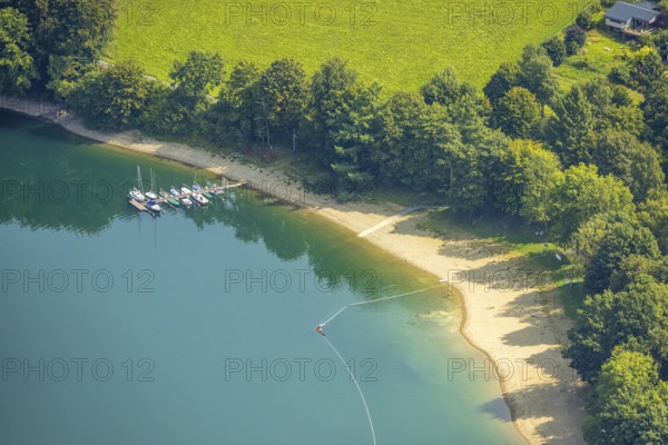 Aerial view, beach and boat mooring, Enkhausen, Meschede, Sauerland, North Rhine-Westphalia, Germany, DE, Europe, aerial view, aerial photography, aerial photography, Ruhr area, lake, sailing boat, beach, overview, bird's-eye view, overview