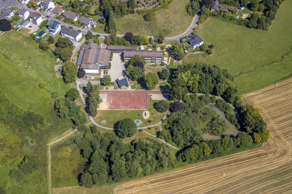 Aerial view, Kita Wunderland day care centre and children's and youth club Die Insel, sports field, Oberbrügge, Halver, Sauerland, North Rhine-Westphalia, Germany, DE, Europe, youth club, Kierspe, kindergarten, day care centre, day care centre, day care centre, aerial view, aerial photography, aerial photography, aerial photography, Ruhr area, overview, bird's-eye view, overview