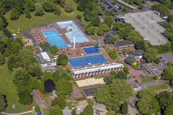 Aerial view, Grugabad Am Grugapark, outdoor swimming pool, Rüttenscheid, Essen, Ruhr area, North Rhine-Westphalia, Germany