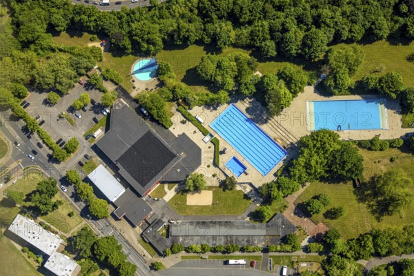 Aerial view, outdoor pool Kombibad Oststadt, Schultenweg, Freisenbruch, Essen, Ruhr area, North Rhine-Westphalia, Germany